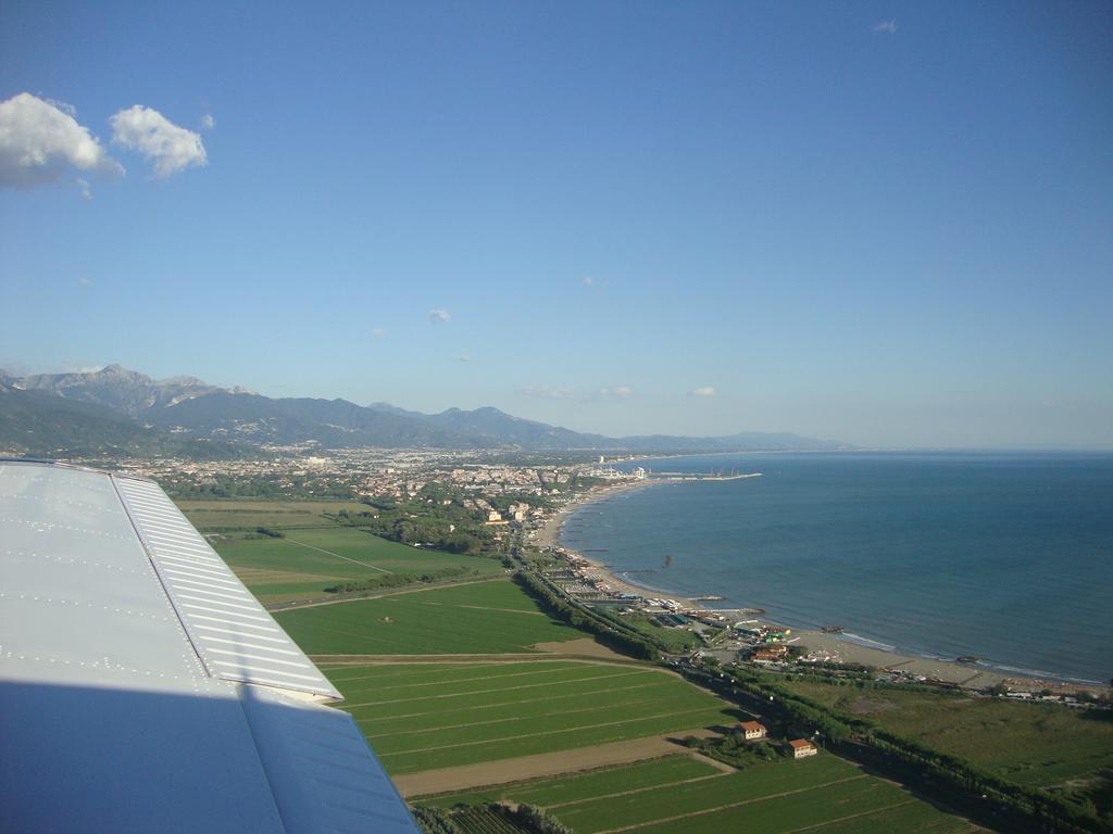 Appartamento Marina Marina Di Carrara Ruang foto