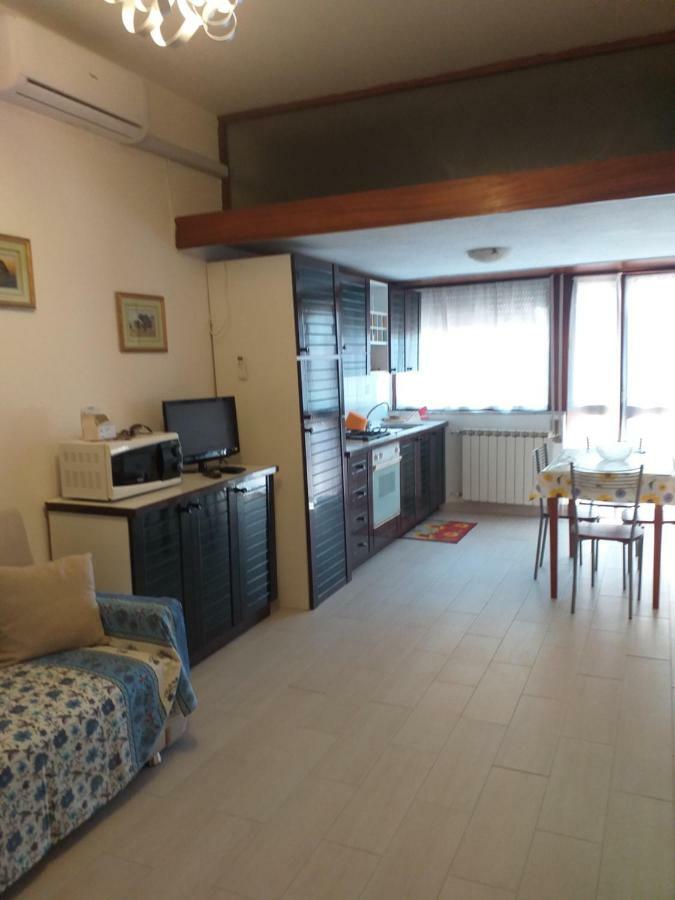 Appartamento Marina Marina Di Carrara Bagian luar foto