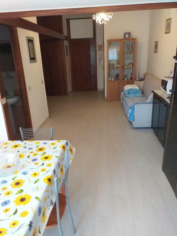 Appartamento Marina Marina Di Carrara Bagian luar foto